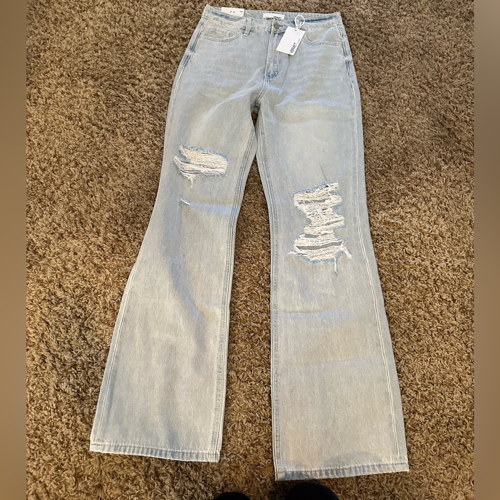 New with tags Women’s Vervet jeans.